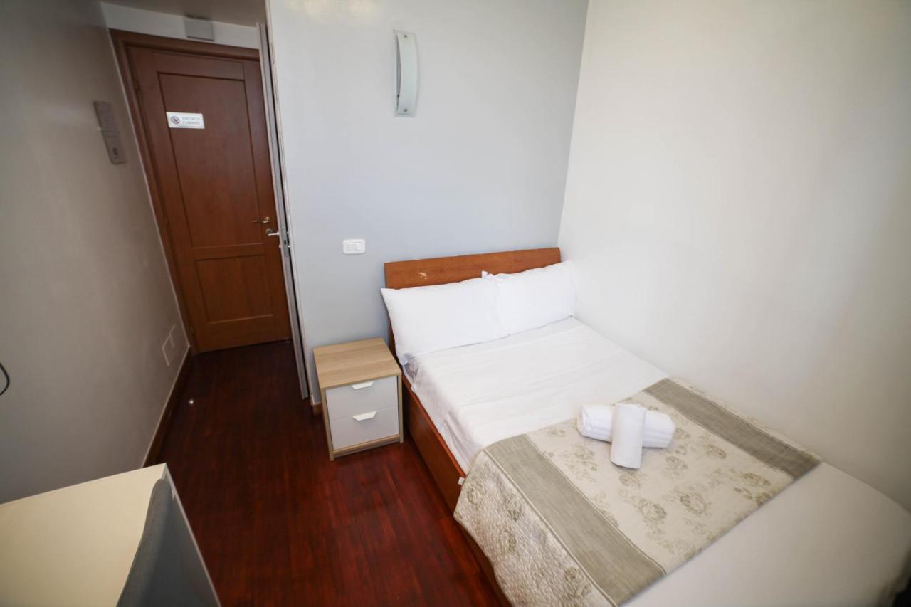 Kaydee Guesthouse Rome Bagian luar foto