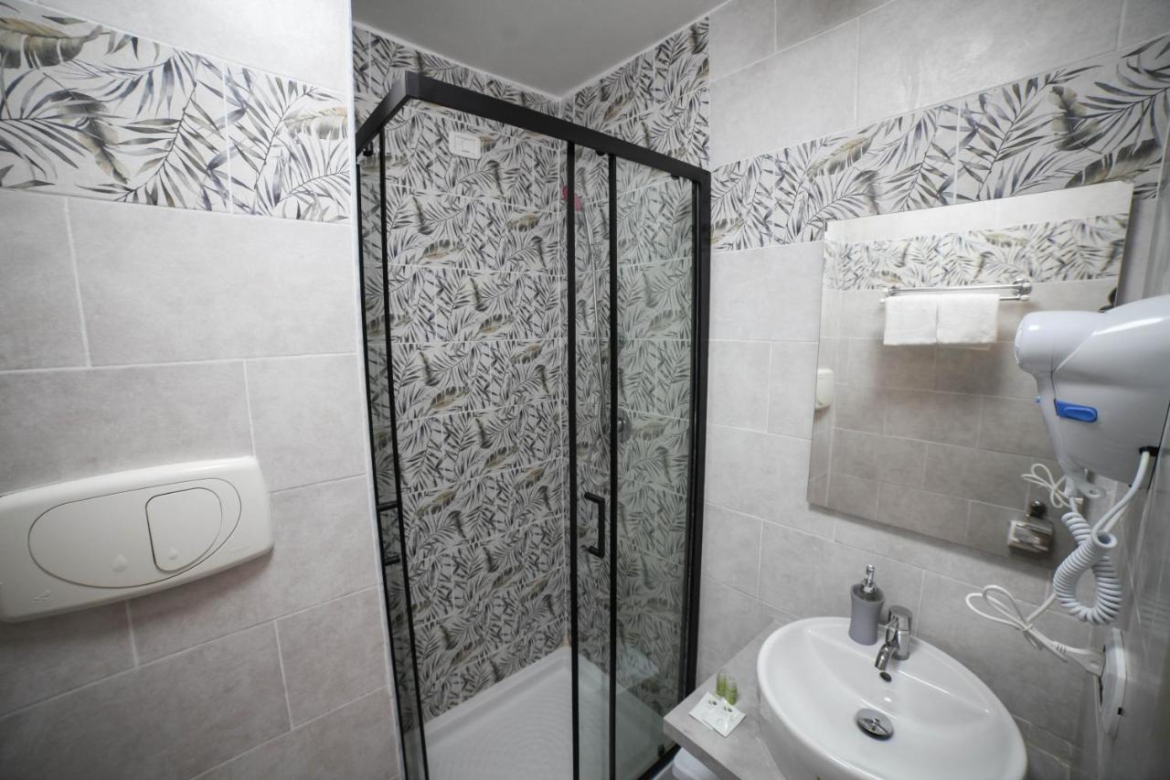 Kaydee Guesthouse Rome Bagian luar foto