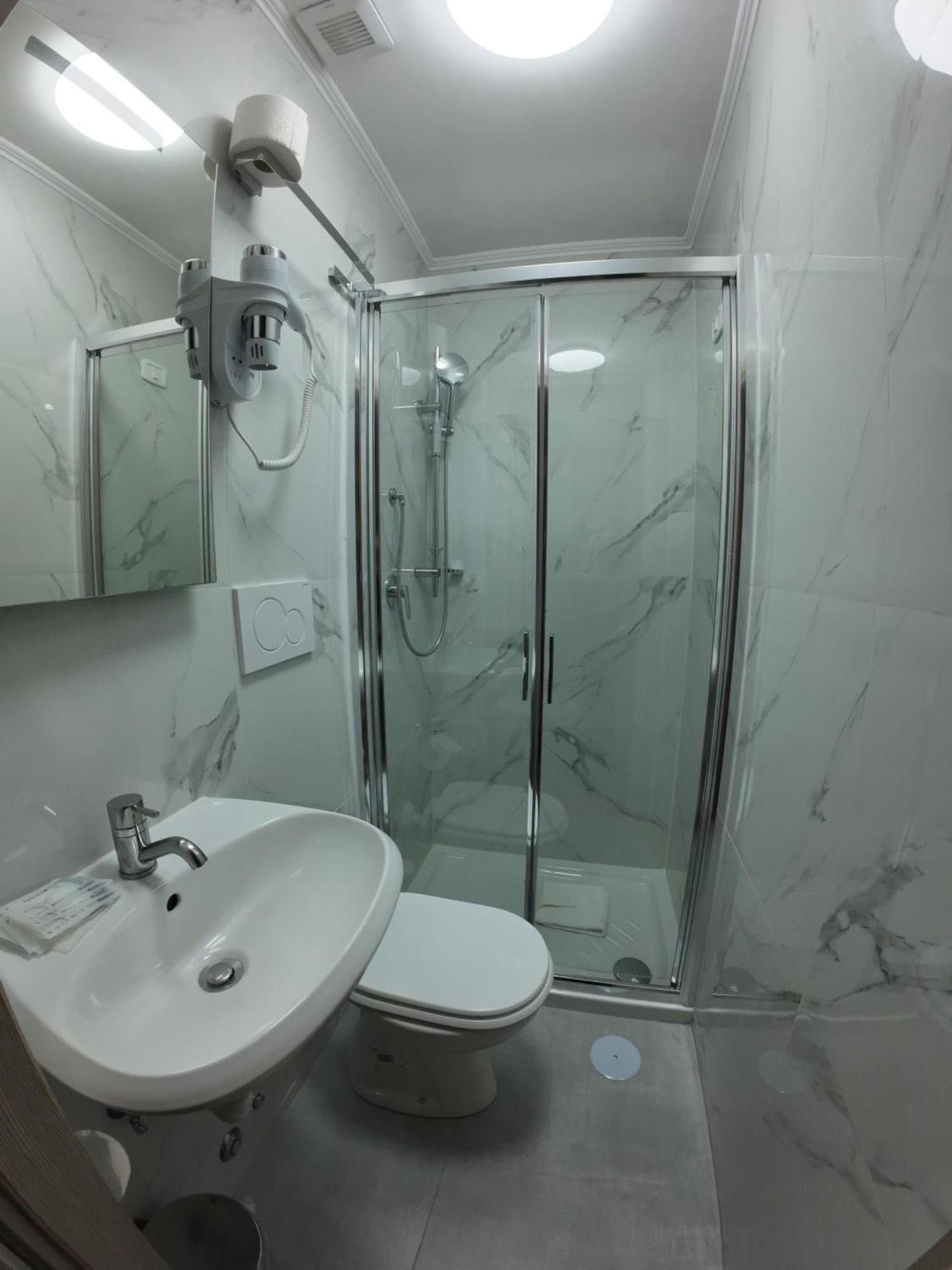 Kaydee Guesthouse Rome Bagian luar foto